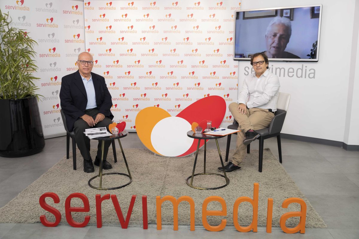 El estudio se presentó este martes en un acto celebrado en la agencia de noticias Servimedia Imagen de los participantes en el acto: Inmaculada Ruiz Martín, presidenta de UDP; José Ignacio Casas, integrante del Grupo de Trabajo del Barómetro de Mayores de UDP; y Sergio Azañedo, técnico senior de Estudios en Simple Lógica.