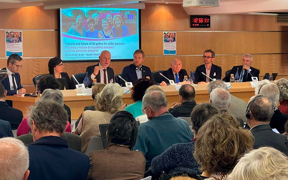 En el marco de la conferencia europea ‘Presente y futuro de la política europea para las personas mayores' Un instante de la conferencia celebrada en Madrid