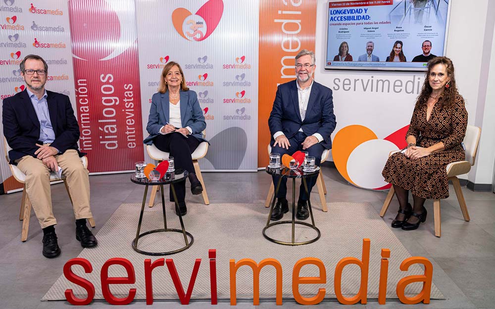 Celebró junto a Servimedia el diálogo ‘Accesibilidad y longevidad: creando espacios para todas las edades’ Los cuatro participantes en el diálogo de Servimedia