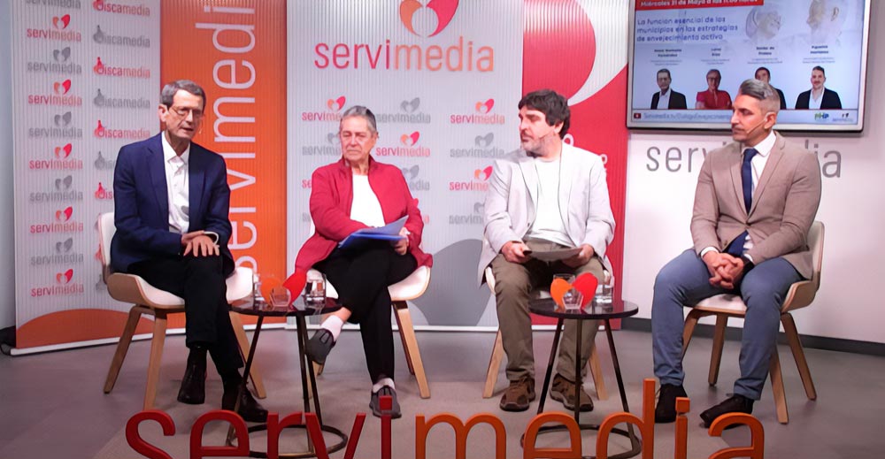 Los participantes en el diálogo de Servimedia