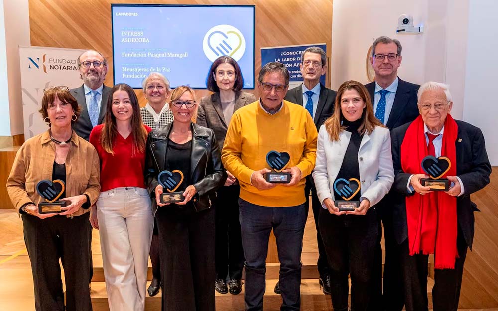 Foto de familia con los premiados