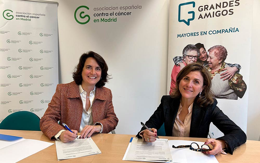 Han firmado un convenio marco de colaboración Carolina Martínez-Caro y Mercedes Villegas firman el convenio