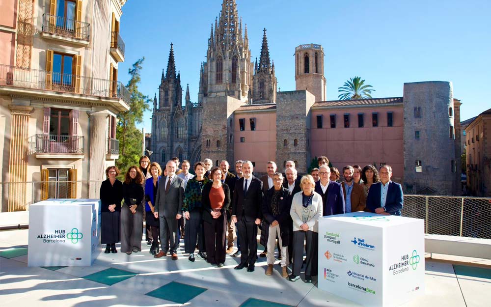 Creado por la Fundación Pasqual Maragall Foto de familia de la presentación del hub