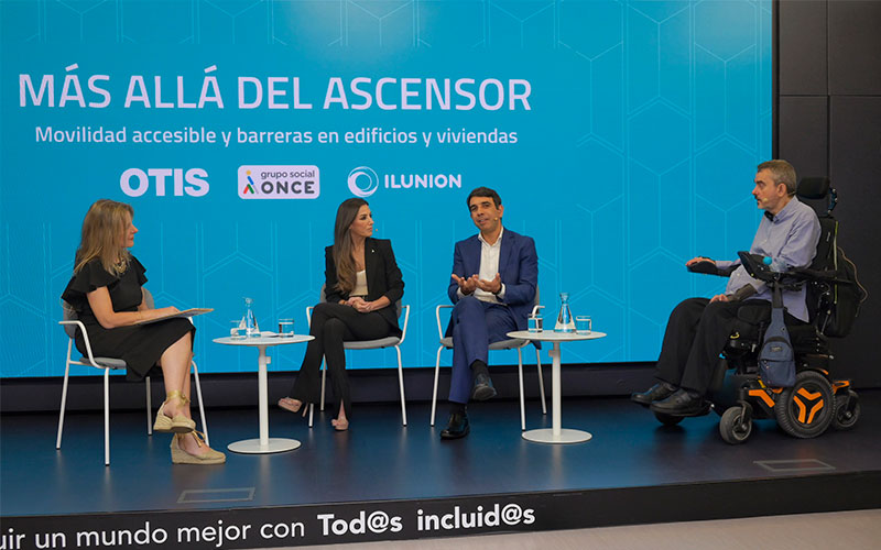 Otis e ILUNION Accesibilidad publican un estudio sobre la movilidad y accesibilidad en la vivienda Un instante del acto de presentación del informe
