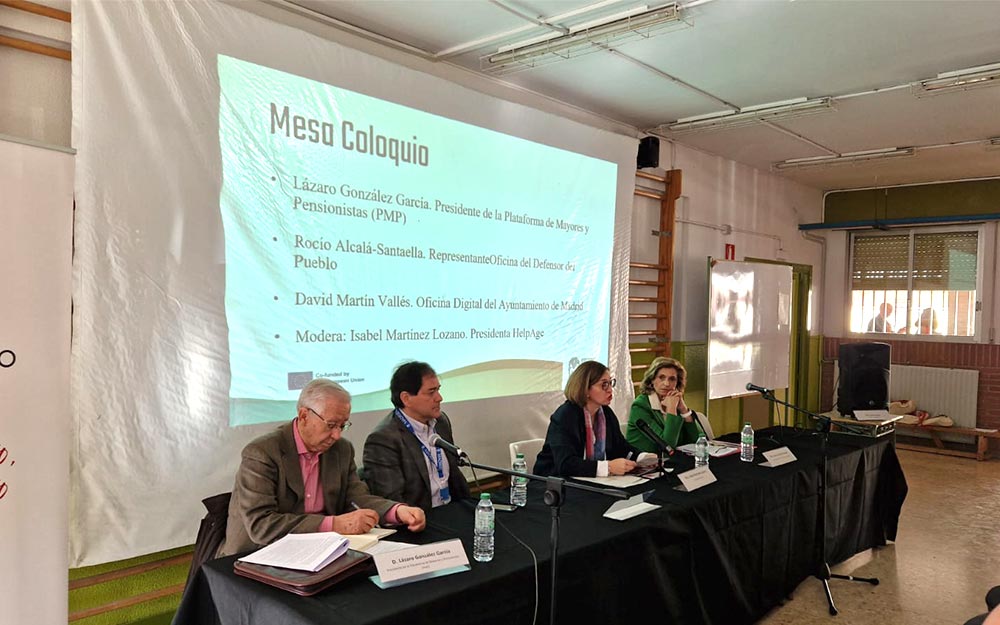 Organizada por la Plataforma del Voluntariado sirvió para denunciar la exclusión digital que padecen las personas mayores Un instante de la jornada organizada por PVE