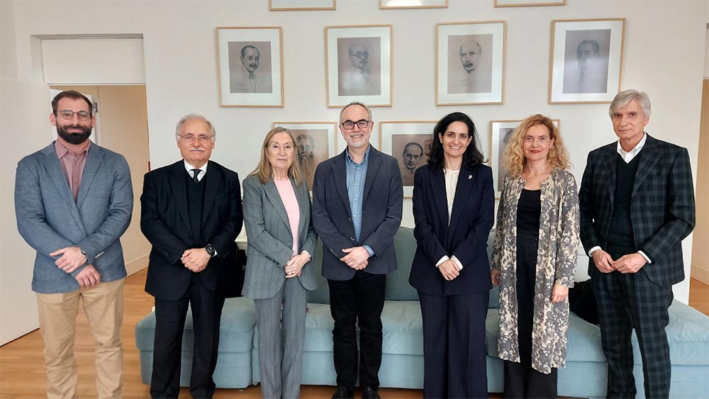 Foto de familia con los participantes en el seminario 'Salud cerebral en el siglo XXI'
