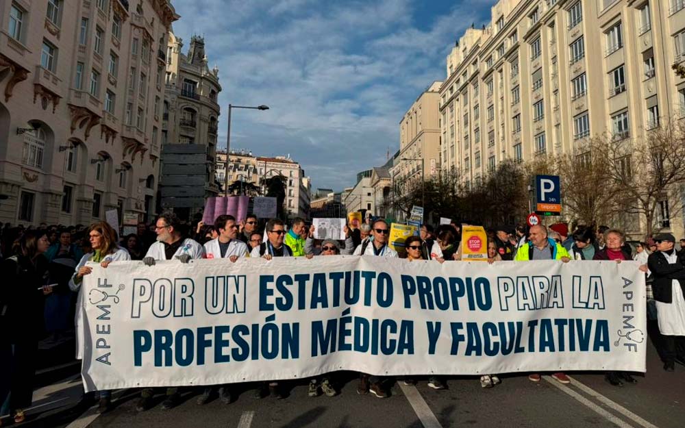 Manifestación de profesionales sanitarios en la calle