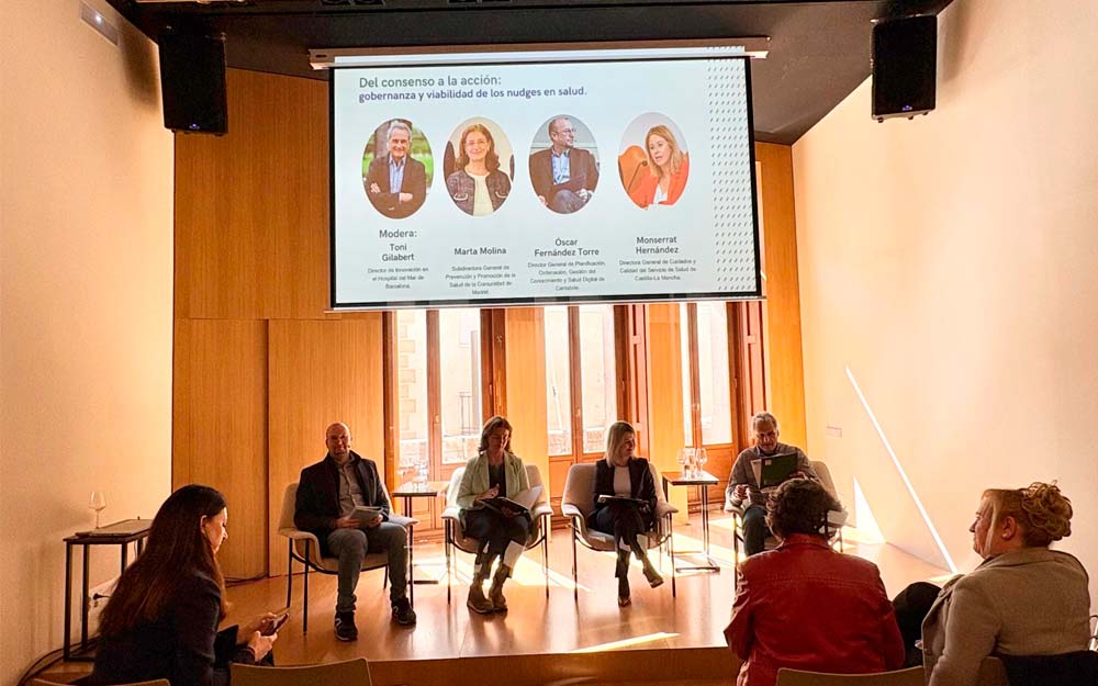 Una de las mesas redondas de la presentación