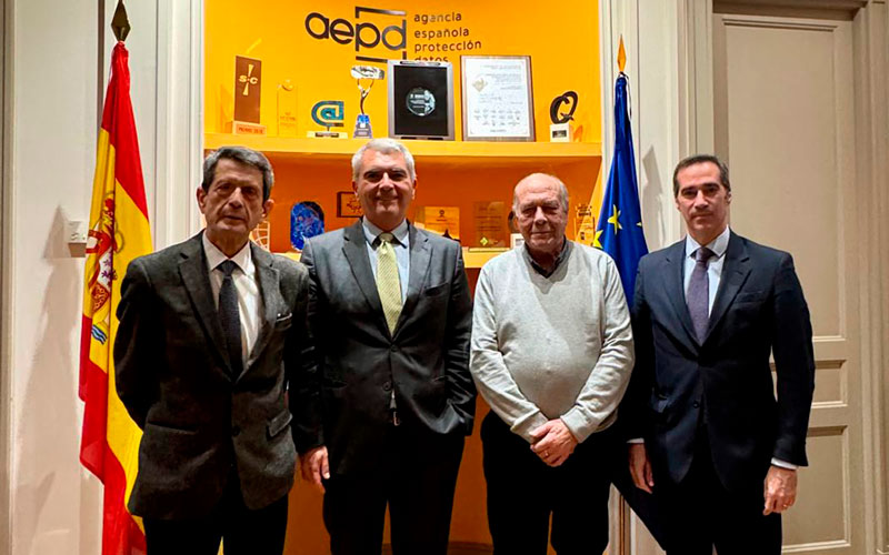 Participantes en la reunión de la PMP y AEPD