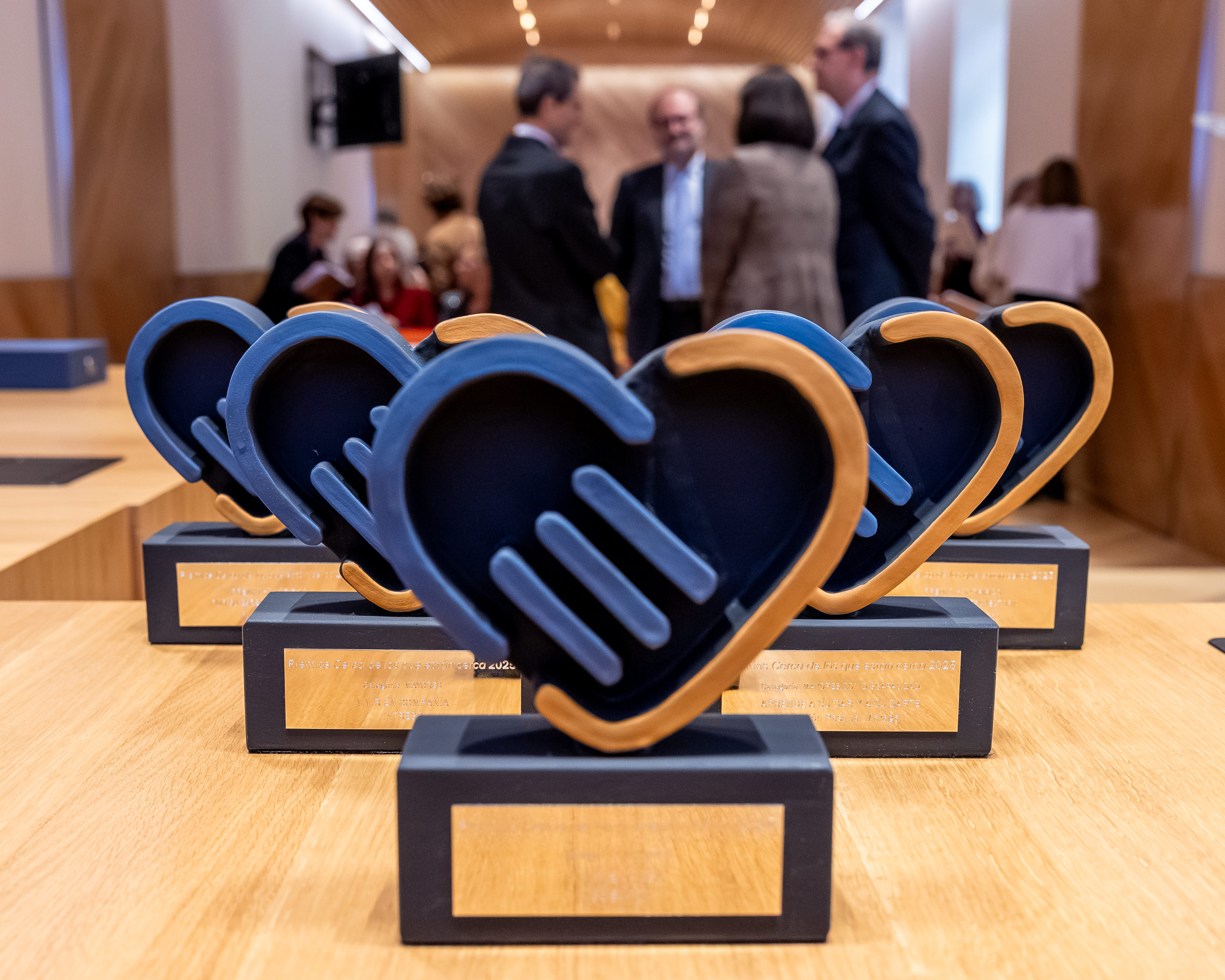 Trofeos premios Cerca de los que están cerca