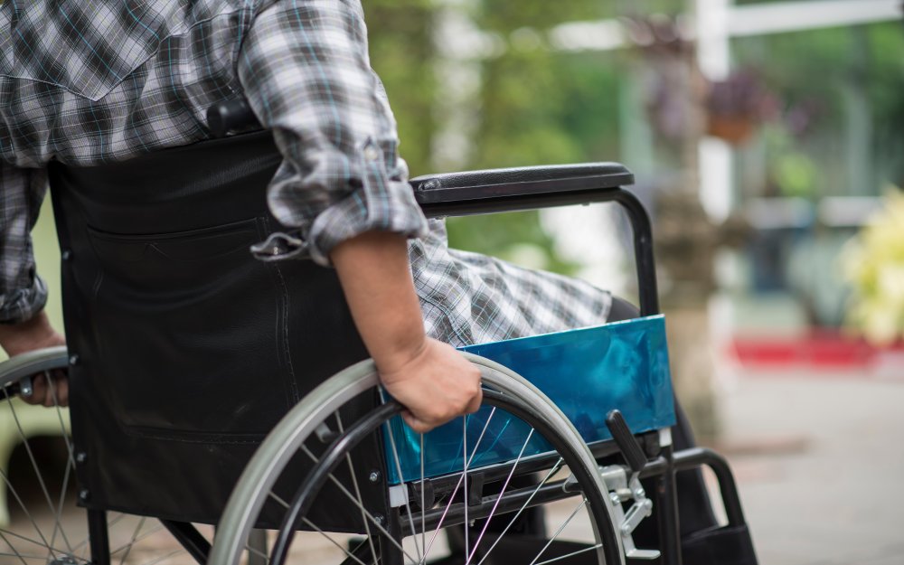 Más de 1,8 millones de personas con movilidad reducida precisan de ayuda para salir de su casa. Más de 1,8 millones de personas con movilidad reducida precisan de ayuda para salir de su casa.