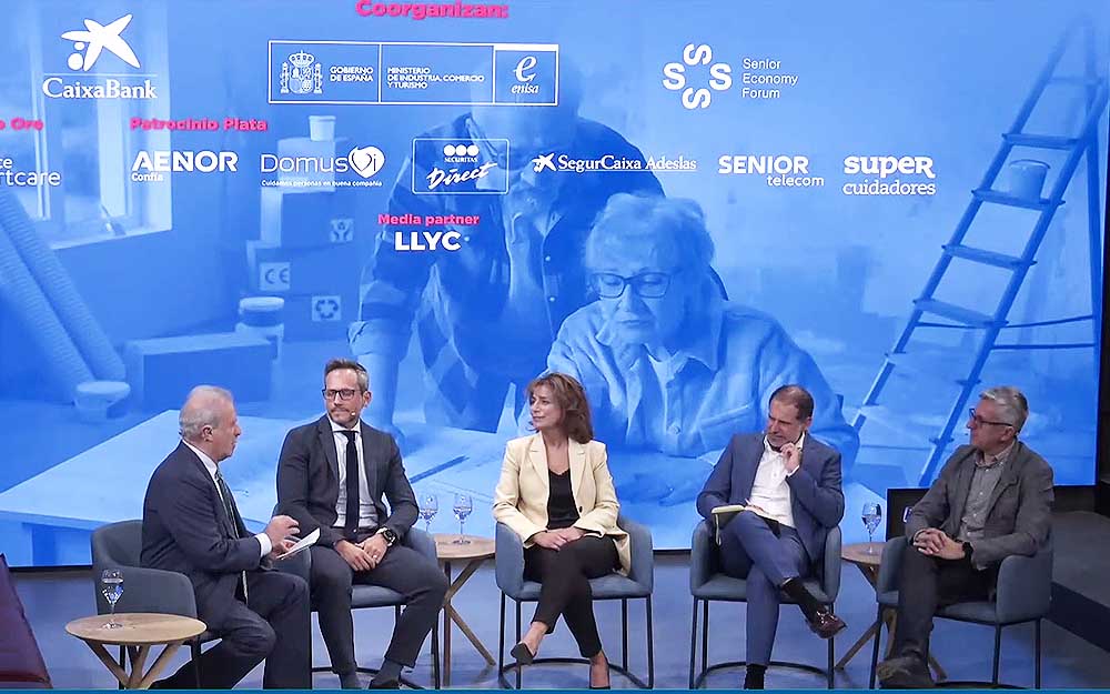 El encuentro reunió a empresas líderes conscientes de la necesidad de incluir al colectivo de población sénior en sus estrategias. Participantes de la tercera sesión del VI Encuentro de Economía Senior.