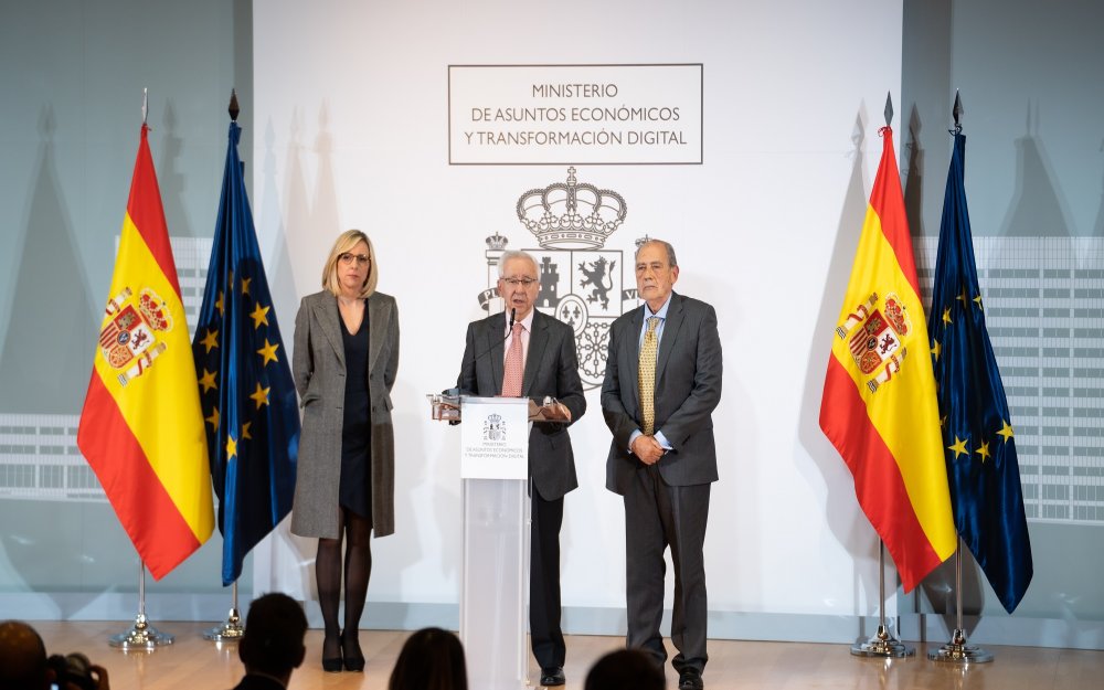 Intervención del presidente de la PMP, Lázaro González, en la rueda de prensa posterior al encuentro con Nadia Calviño.