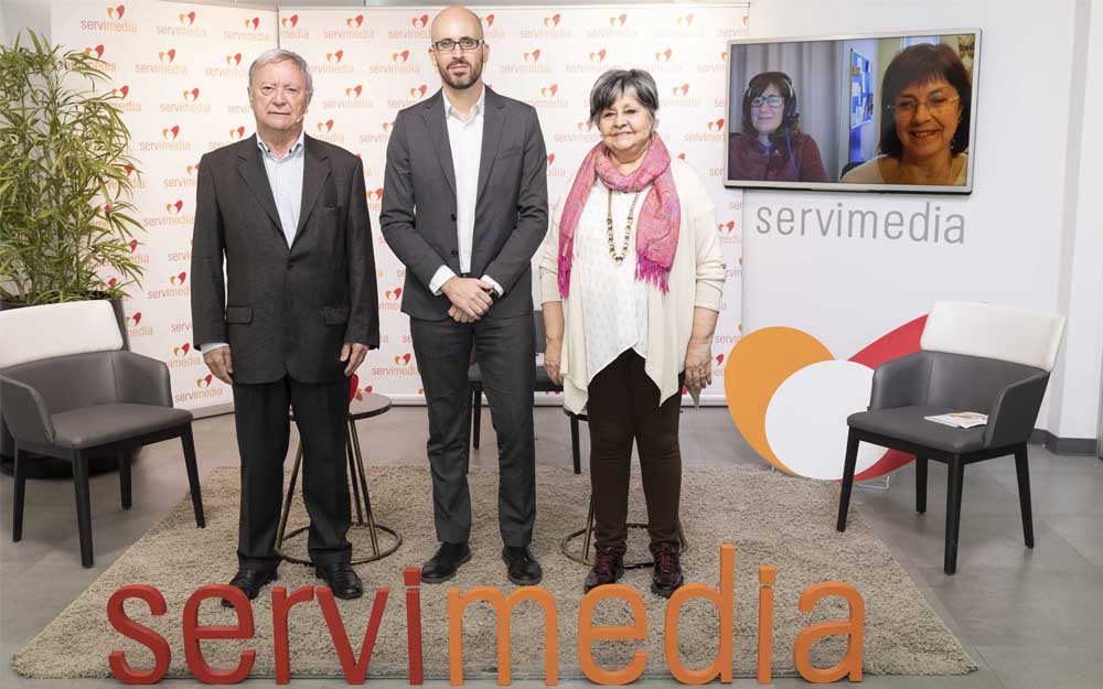Los participantes del diálogo sobre el cambio en el modelo de cuidados. Los participantes del diálogo sobre el cambio en el modelo de cuidados.