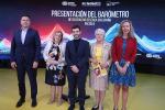 Foto de familia de los participantes en la presentación del barómetro
