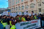 Miles de personas durante la movilización