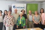 Foto de familia de la firma del convenio