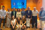 Foto de familia de los participantes en la presentación del informe