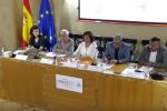 Mesa en la que aparecen los ponentes del encuentro 'Mayores en el Entorno Digital'