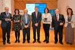 Foto de familia de los premiados