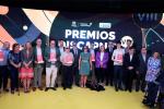 Foto de familia con los premiados