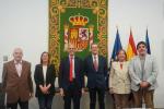 Todos los integrantes de la reunión posando