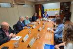 Un instante de la reunión de los representantes de la PMP con la ministra de Sanidad