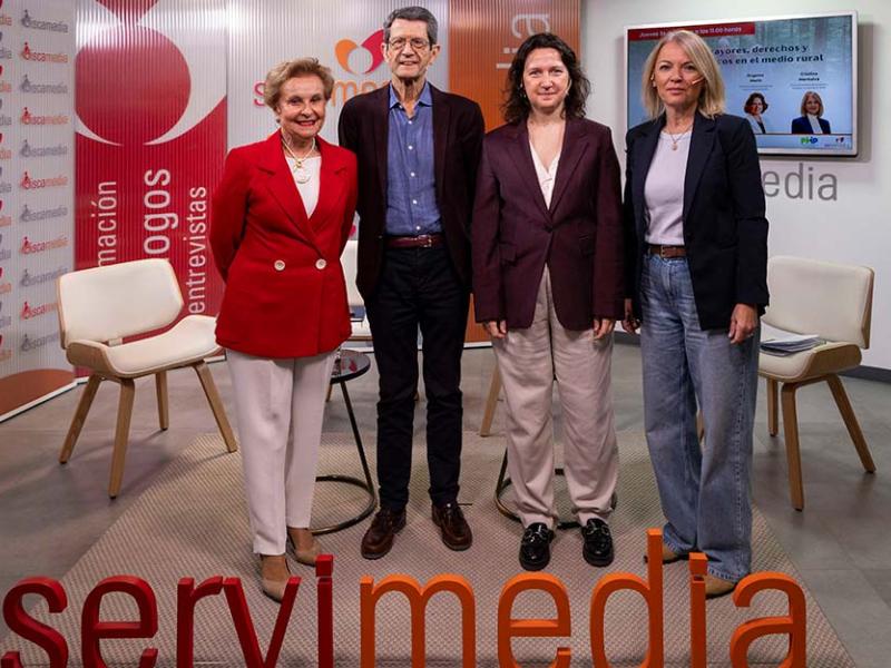 Participantes en el debate en el estudio de Servimedia TV