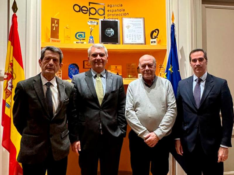 Participantes en la reunión de la PMP y AEPD
