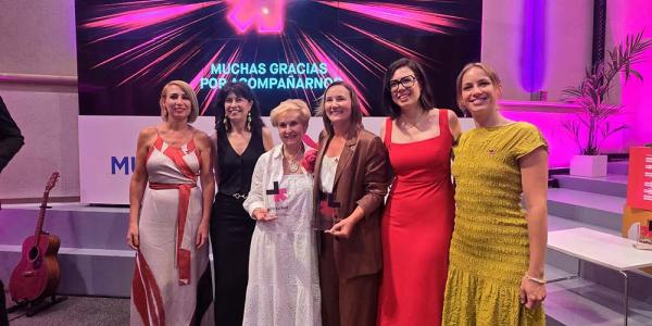 Foto de familia de la gala