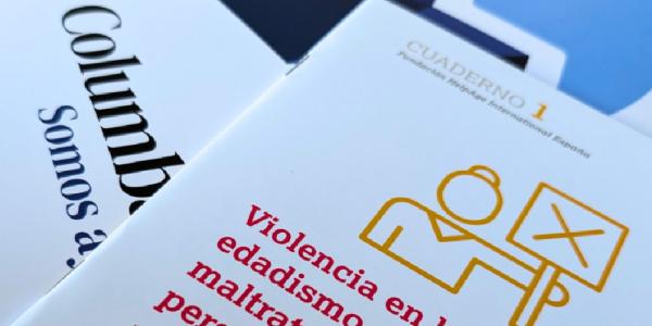 Portada de un cuaderno titulado "Violencia en la vejez: edadismo, abuso y maltrato hacia personas mayores", con icono de persona.