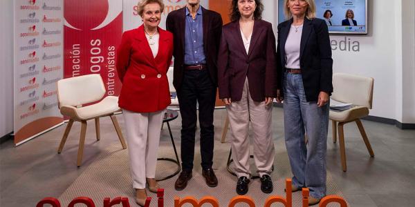 Participantes en el debate en el estudio de Servimedia TV