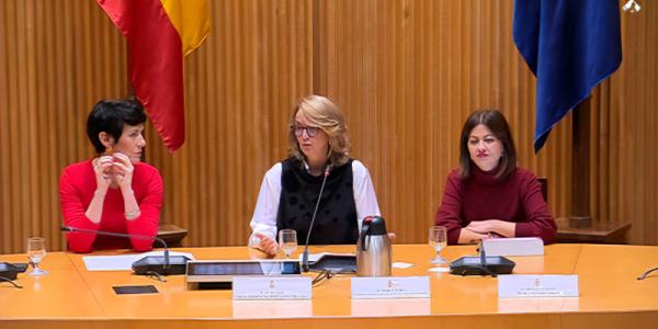 Elma Saiz, Mercè Perea y Sira Rego durante la clausura de la jornada