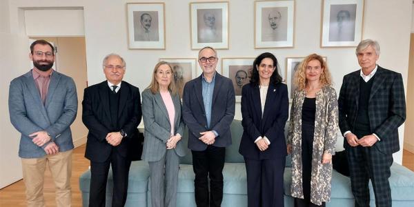 Foto de familia con los participantes en el seminario 'Salud cerebral en el siglo XXI'