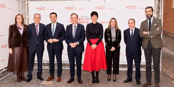 Foto de familia del acto de presentación del Mapa de Talento Sénior