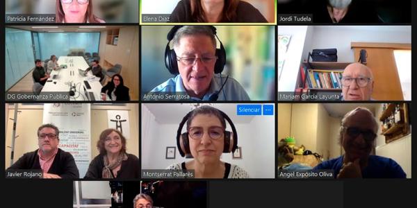 Captura de pantalla que muestra a las personas participantes en el encuentro online